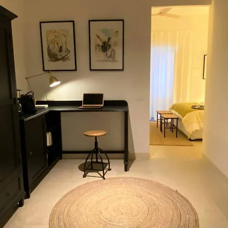 Croce Luxury With Air Conditioning, Wi-fi N0975